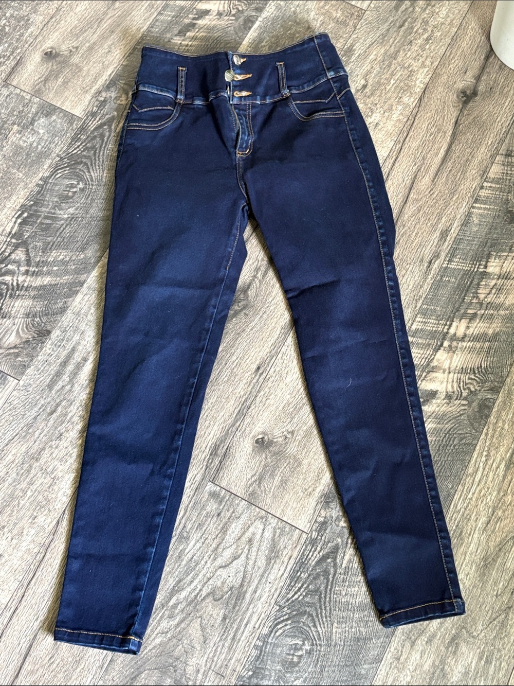 Colombian High-Waisted Butt Lift Jeans